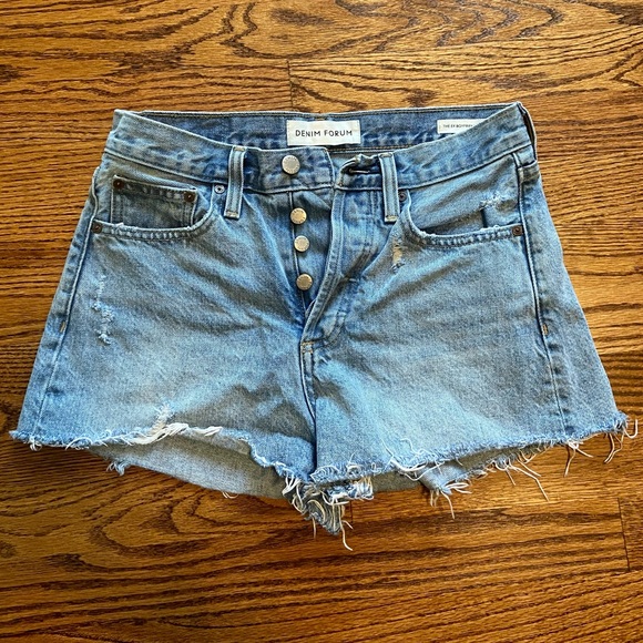 Aritzia Denim Forum Ex-Boyfriend Short - Picture 2 of 4